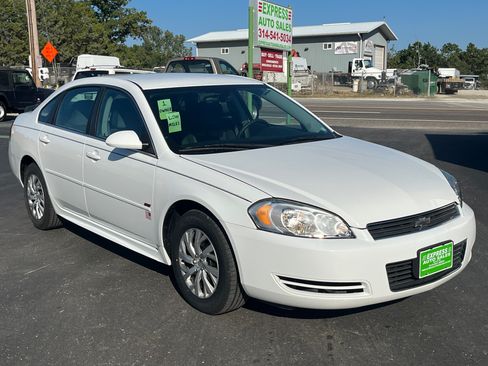 Used 2011 Chevrolet Impala LS image 3