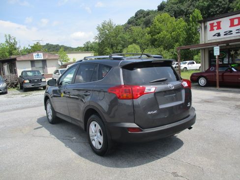 Used 2014 Toyota RAV4 AWD LE image 8