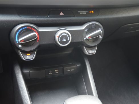 Used 2020 Kia Rio S Hatchback FWD image 19