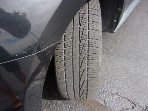 Used 2010 Pontiac Vibe image 10