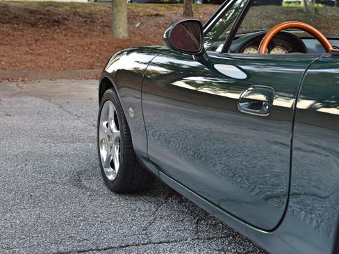 Used 2001 MAZDA MX-5 Miata SE image 21