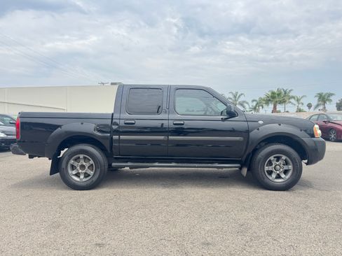 Used 2002 Nissan Frontier 2WD Crew Cab image 10