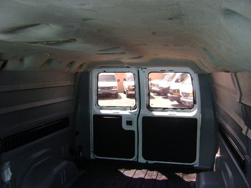 Used 2006 Ford E-150 and Econoline 150 UNAVAIL RWD image 14