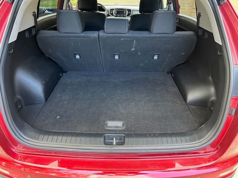 Used 2018 Kia Sportage LX image 12