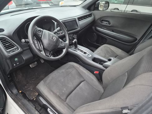 Used 2021 Honda HR-V Sport image 5