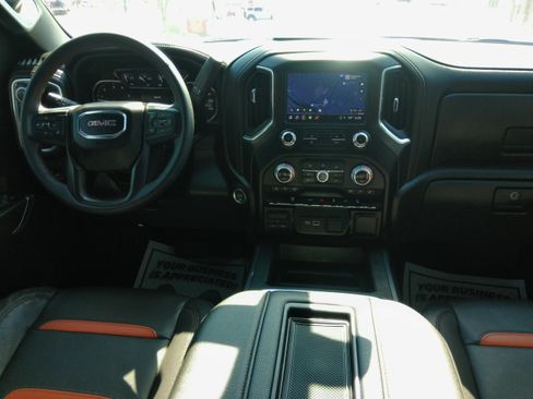 Used 2022 GMC Sierra 2500 AT4 image 57