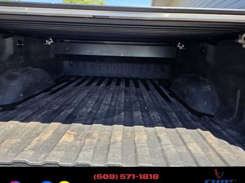 Used 2018 GMC Sierra 1500 4x4 Crew Cab Denali image 16