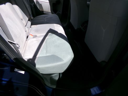 Used 2015 Honda CR-V LX image 14