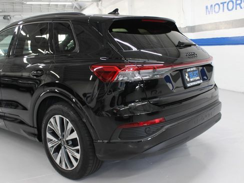 Used 2025 Audi Q4 e-tron Premium RWD image 10