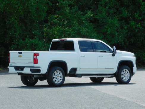 Used 2024 Chevrolet Silverado 3500 4x4 Crew Cab High Country image 11