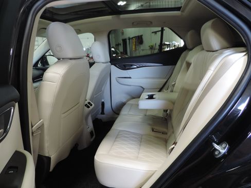 Used 2023 Buick Envision Avenir image 34