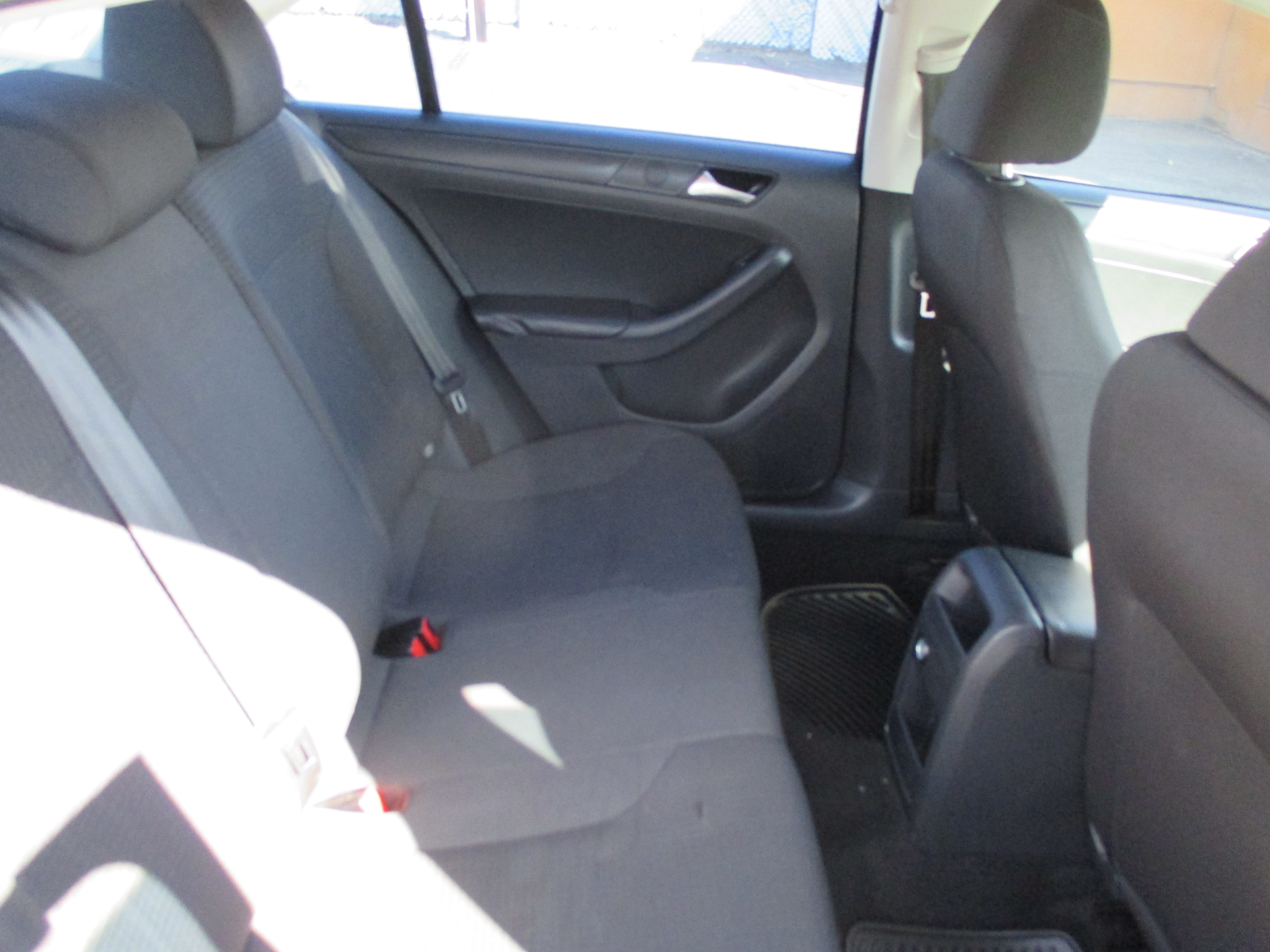 Used 2015 Volkswagen Jetta SE Sedan 4D FWD image 11