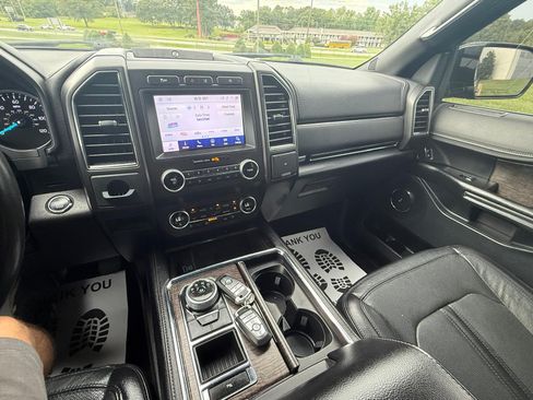 Used 2020 Ford Expedition 2WD Limited image 11