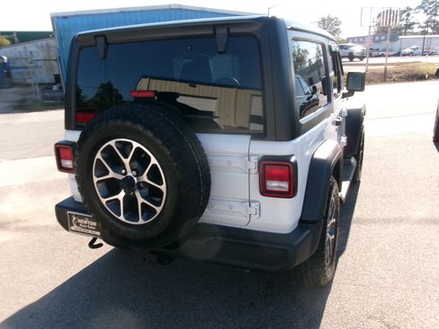 Used 2024 Jeep Wrangler Sport S image 25