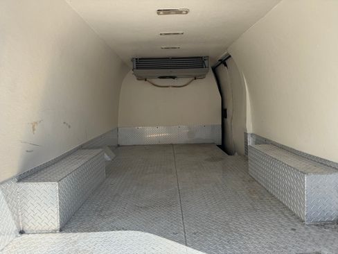 Used 2016 GMC Savana 2500 image 11