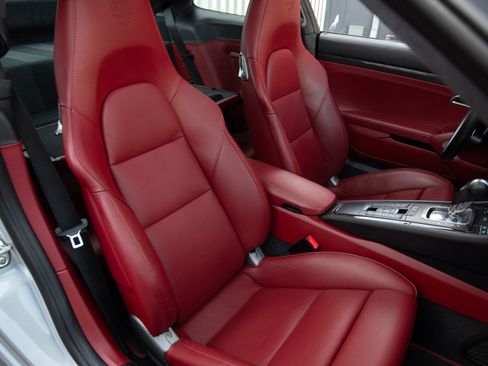 Used 2018 Porsche 911 Turbo S image 24