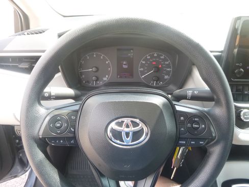 Used 2024 Toyota Corolla LE Sedan FWD image 20