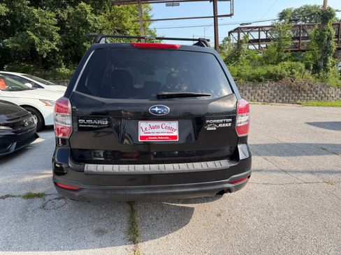Used 2014 Subaru Forester 2.5i Premium AWD/4WD image 2
