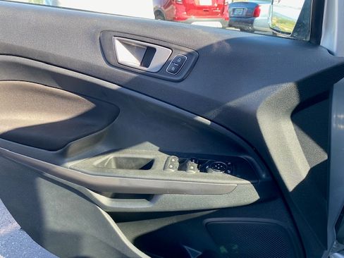 Used 2020 Ford EcoSport SE image 13