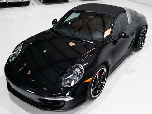 Used 2015 Porsche 911 Targa 4S image 25