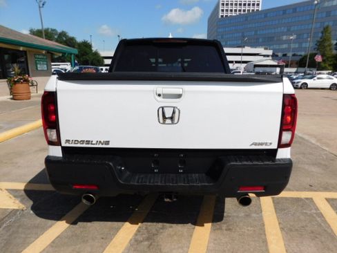 Used 2023 Honda Ridgeline AWD Black Edition image 6