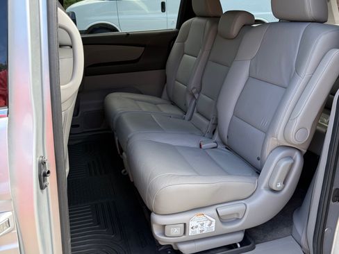 Used 2012 Honda Odyssey Touring image 6