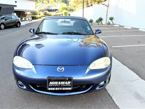 Used 2003 MAZDA MX-5 Miata UNAVAIL RWD image 2