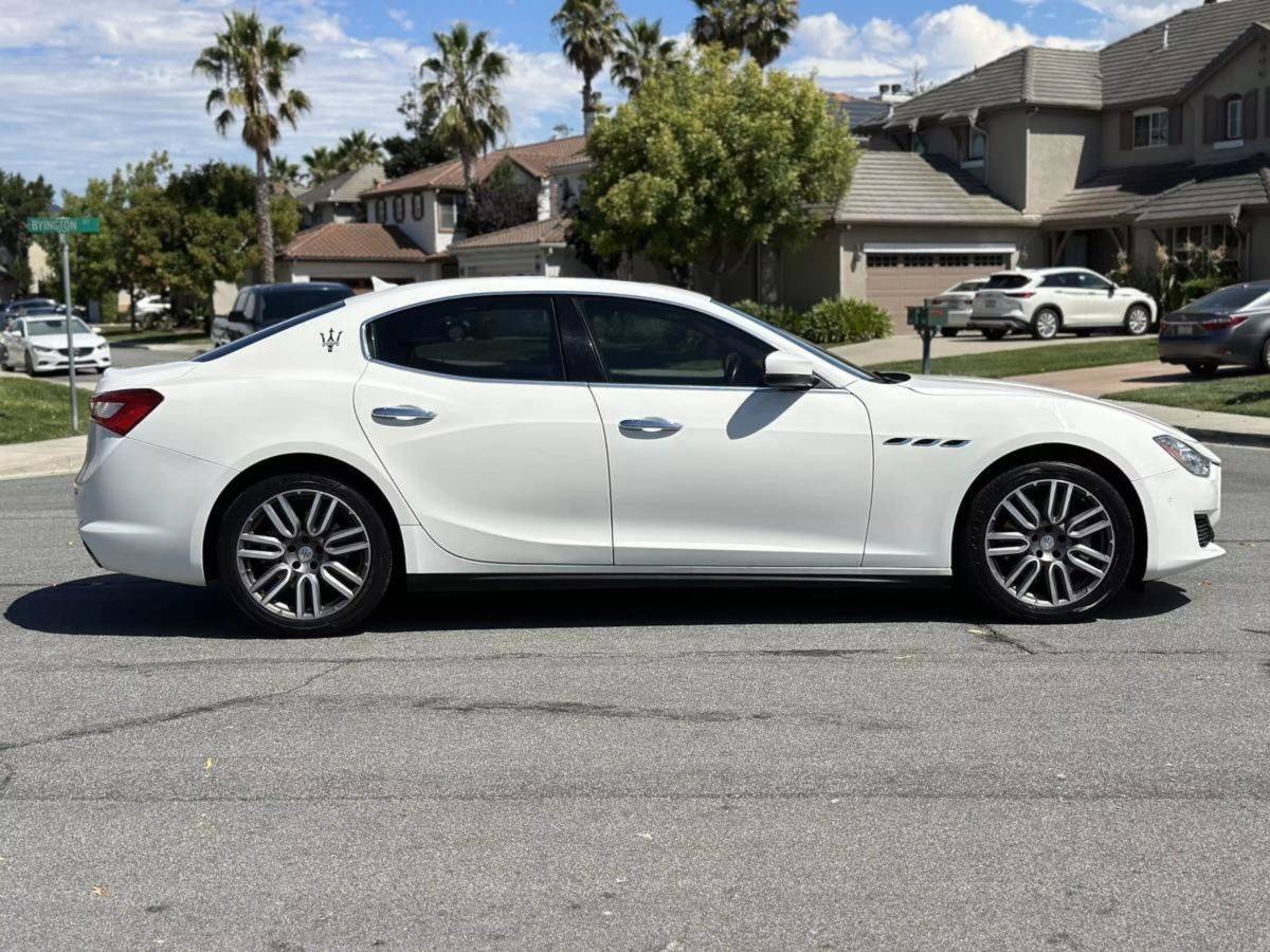 Used 2018 Maserati Ghibli UNAVAIL RWD image 2