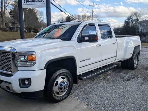 Used 2015 GMC Sierra 3500 Denali image 1