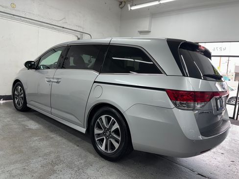Used 2015 Honda Odyssey Touring image 6