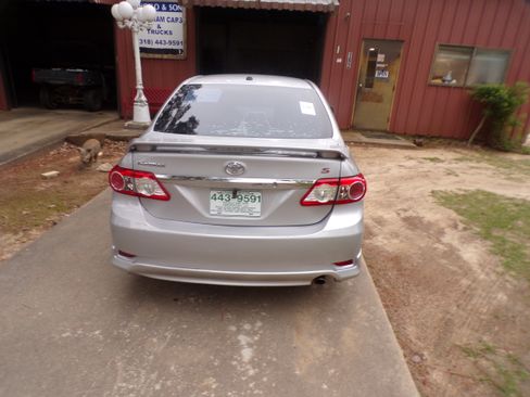 Used 2011 Toyota Corolla S Special Edition FWD image 5