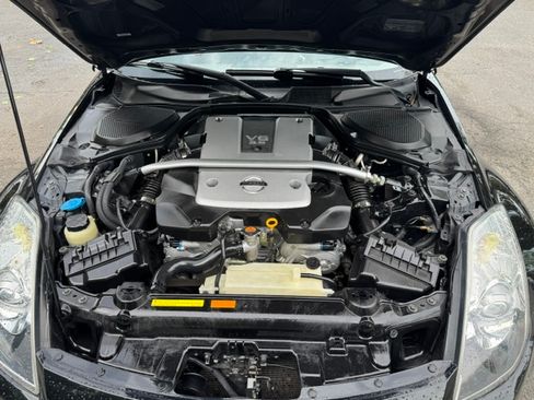 Used 2007 Nissan 350Z Roadster RWD image 24