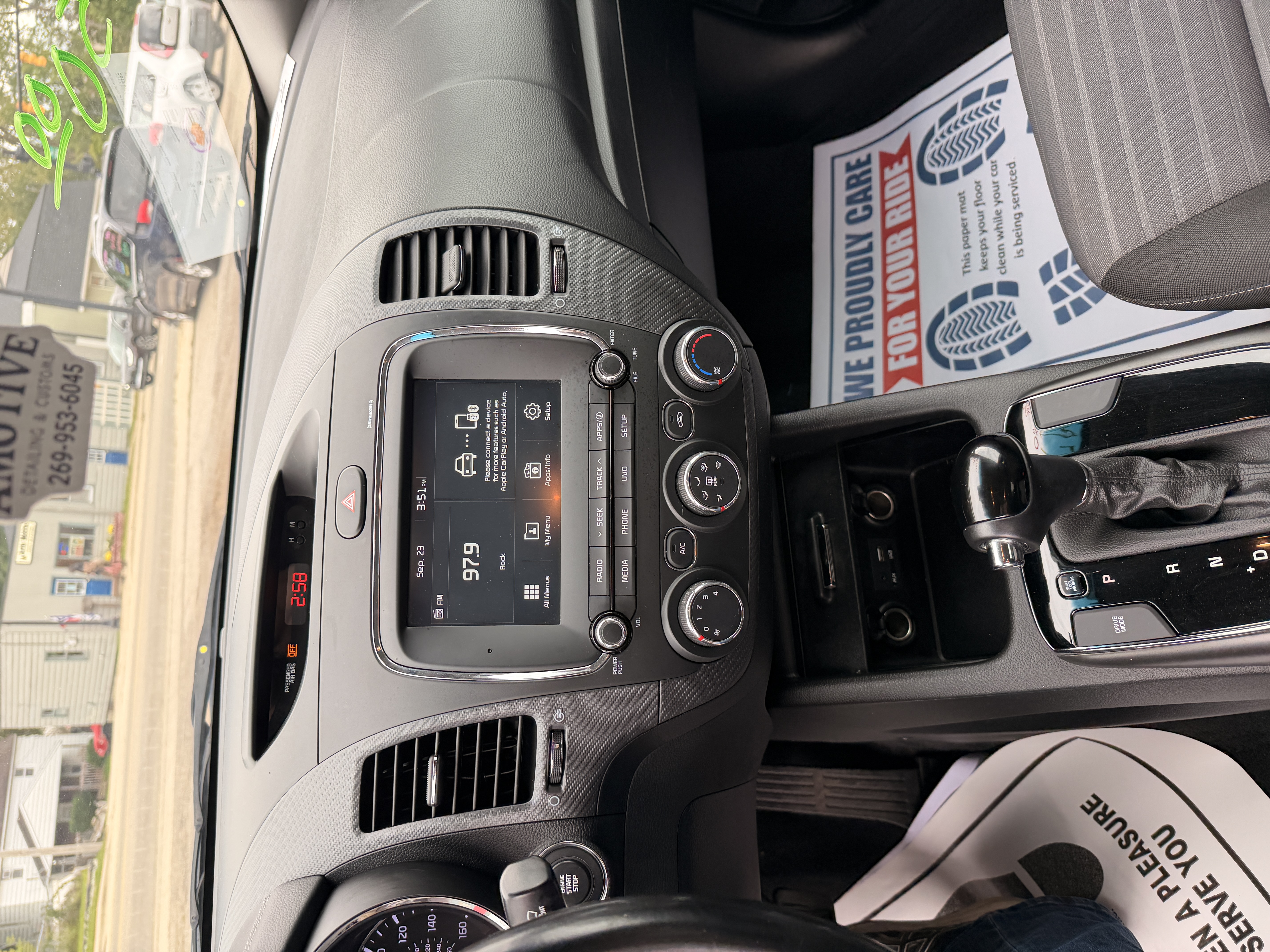 Used 2017 Kia Forte Sedan FWD image 7