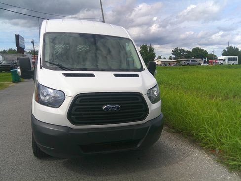 Used 2018 Ford Transit 150 130 Medium Roof RWD image 5