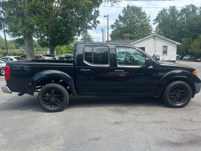 Used 2012 Nissan Frontier 2WD Crew Cab image 6