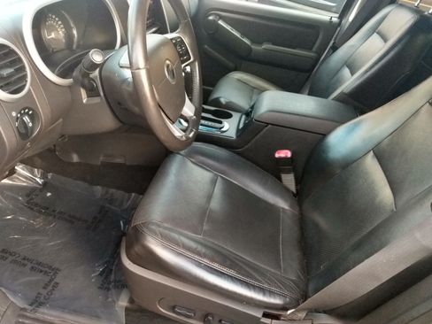 Used 2008 Mercury Mountaineer image 8