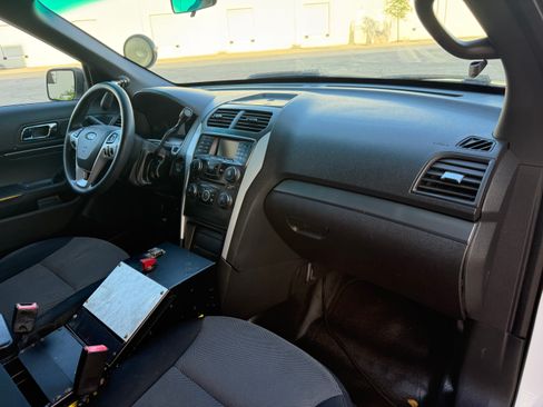 Used 2013 Ford Explorer image 12