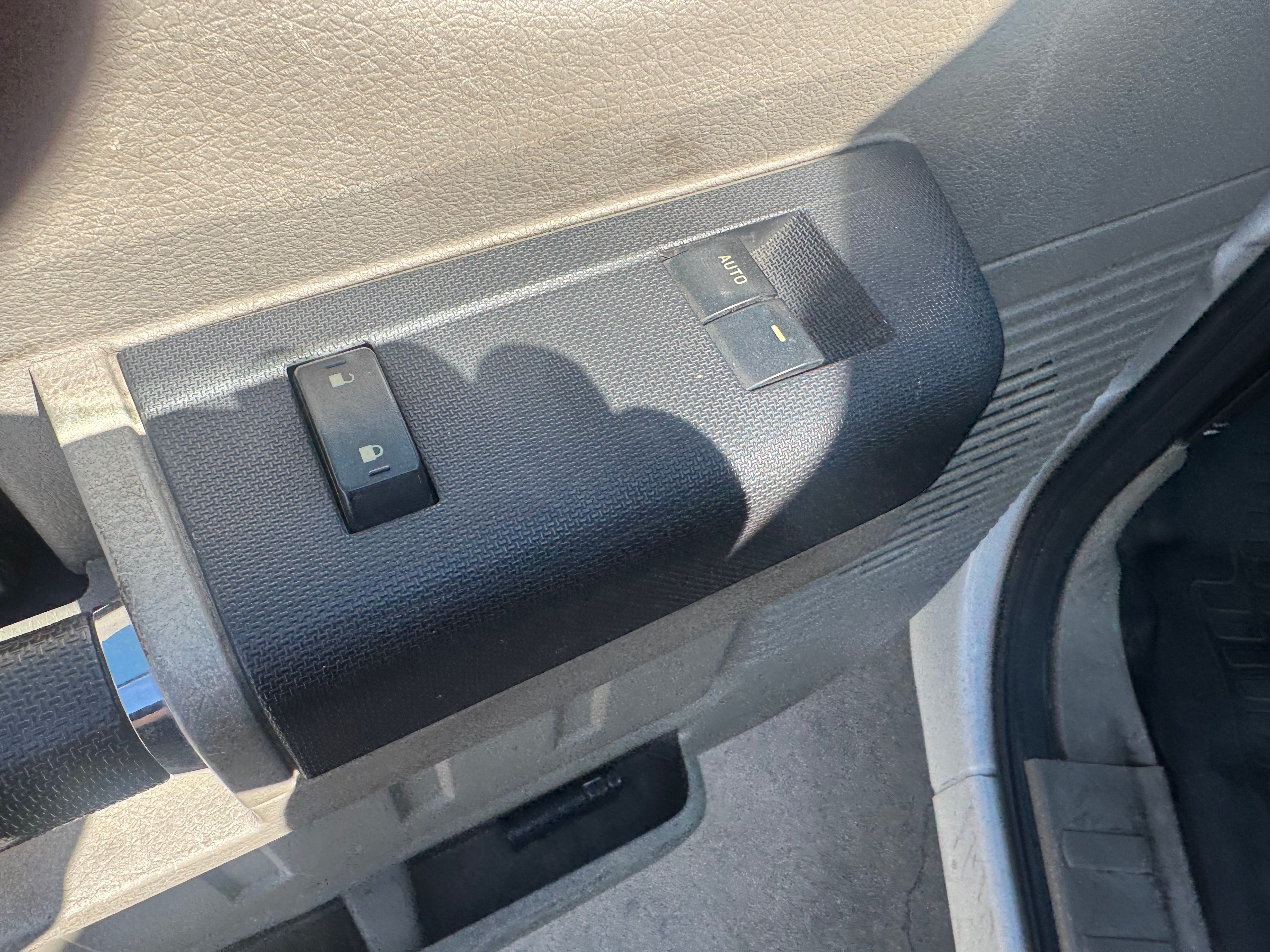 Used 2010 Ford F250 2WD Regular Cab Super Duty image 10