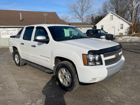 Used 2008 Chevrolet Avalanche Z71 image 7