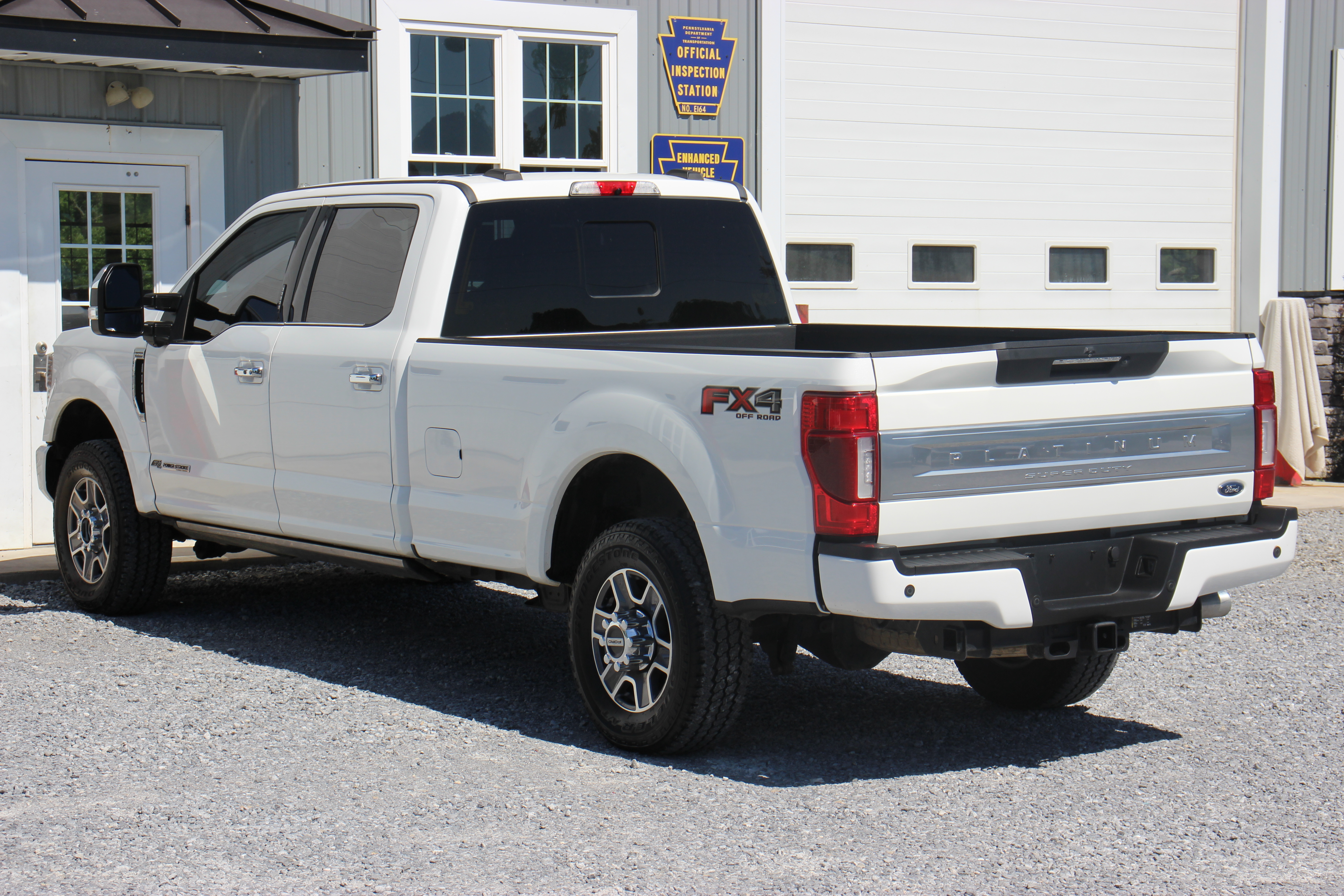 Used 2022 Ford F350 4x4 Crew Cab Super Duty image 6