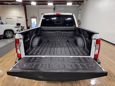 Used 2019 Ford F250 Lariat w/ Lariat Value Package image 8