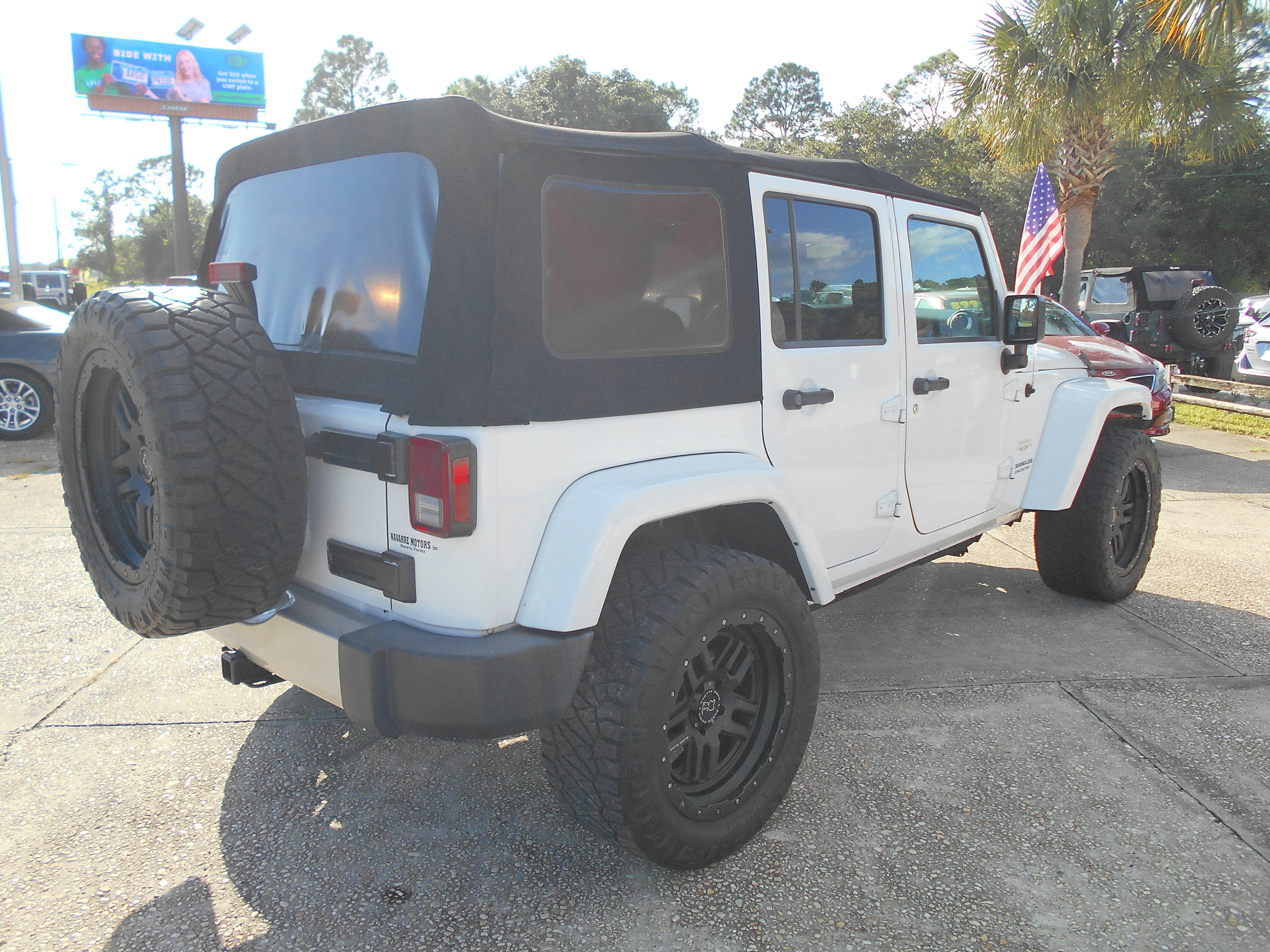 Used 2015 Jeep Wrangler 4WD Unlimited Sahara image 5
