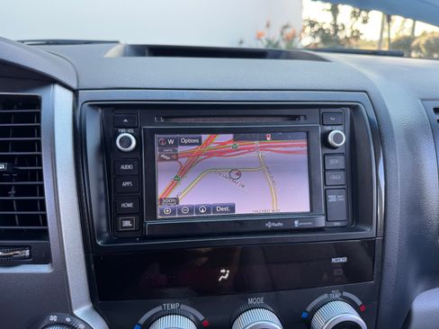 Used 2015 Toyota Sequoia Limited image 33