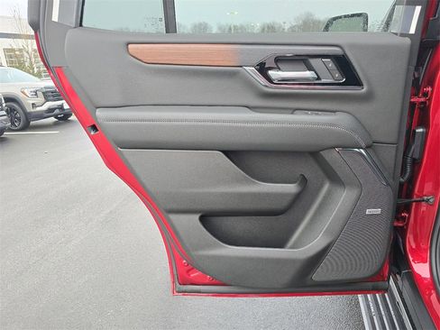 New 2026 GMC Yukon Denali image 24