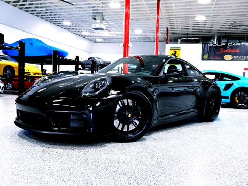 Used 2024 Porsche 911 Carrera GTS image 4