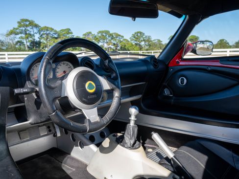 Used 2005 Lotus Elise image 21