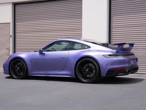 Used 2024 Porsche 911 Carrera GTS RWD image 3