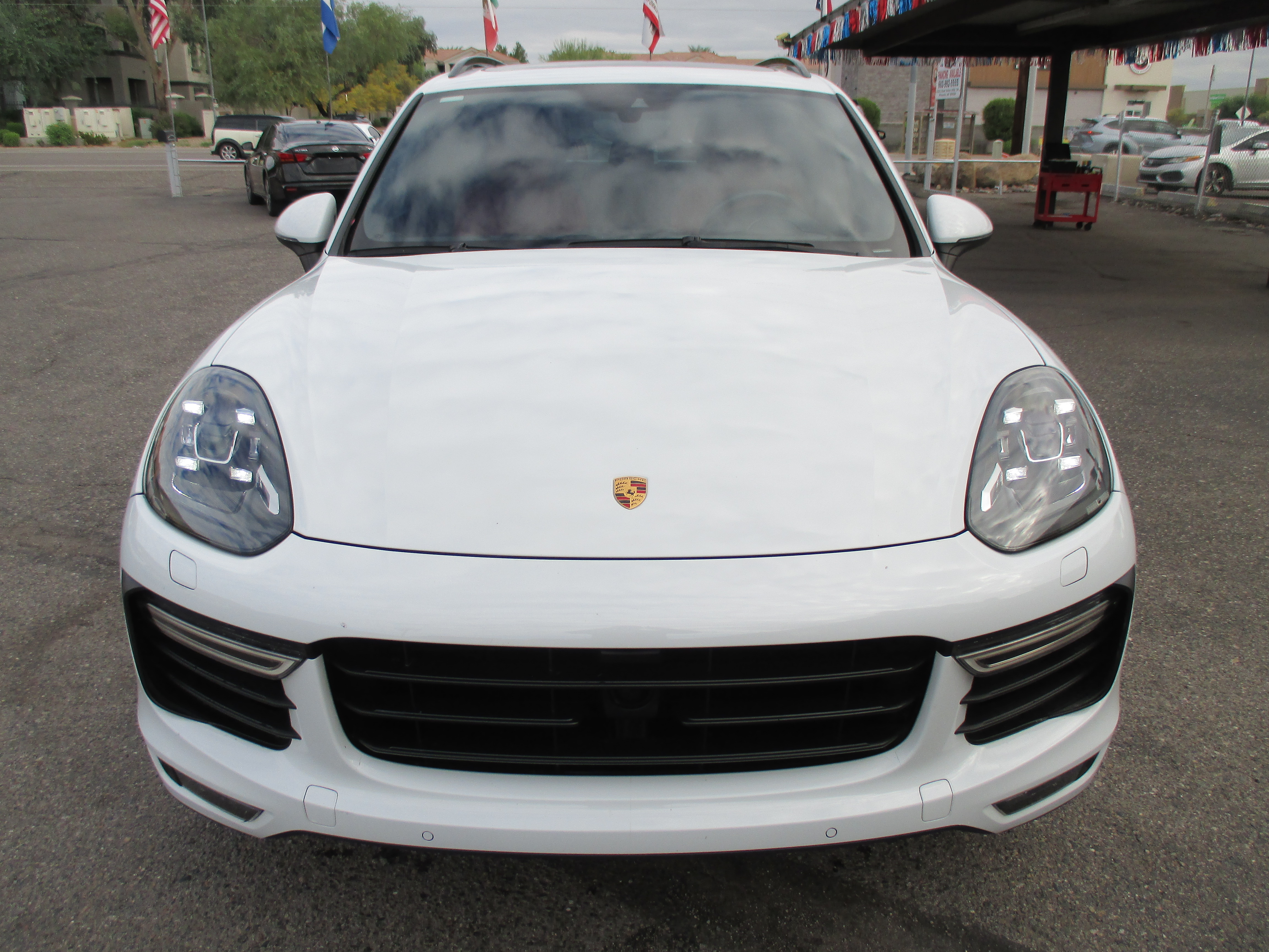 Used 2017 Porsche Cayenne Turbo Sport Utility 4D AWD/4WD image 17
