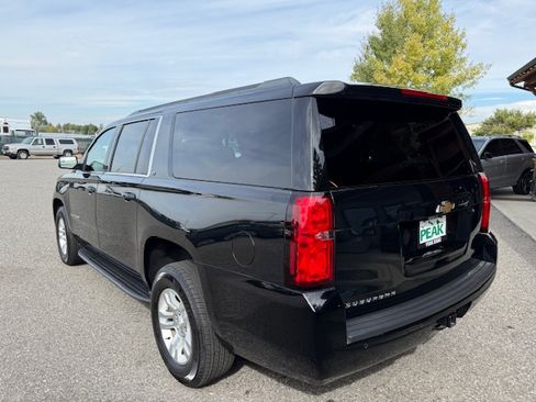 Used 2020 Chevrolet Suburban LT image 3