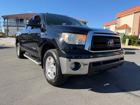 Used 2011 Toyota Tundra 4x4 Double Cab w/ SR5 & TRD image 19